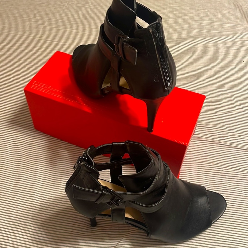 Nine West Black Heels Size 8 1/2 - Picture 6 of 10